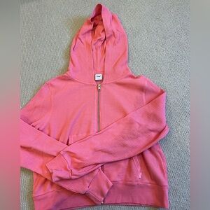 ARITZIA TNA pink waffle cropped zip up